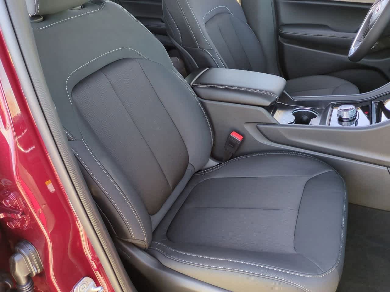 2025 Jeep Grand Cherokee GRAND CHEROKEE LAREDO X 4X2