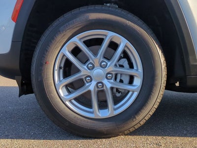 2025 Jeep Grand Cherokee GRAND CHEROKEE LAREDO X 4X2