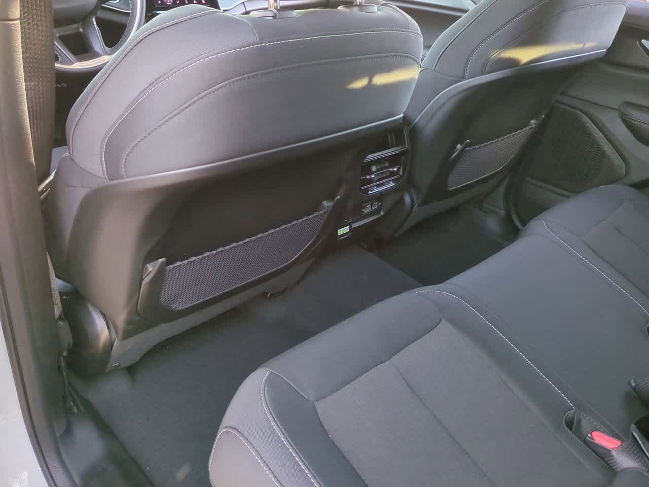 2025 Jeep Grand Cherokee GRAND CHEROKEE LAREDO X 4X2