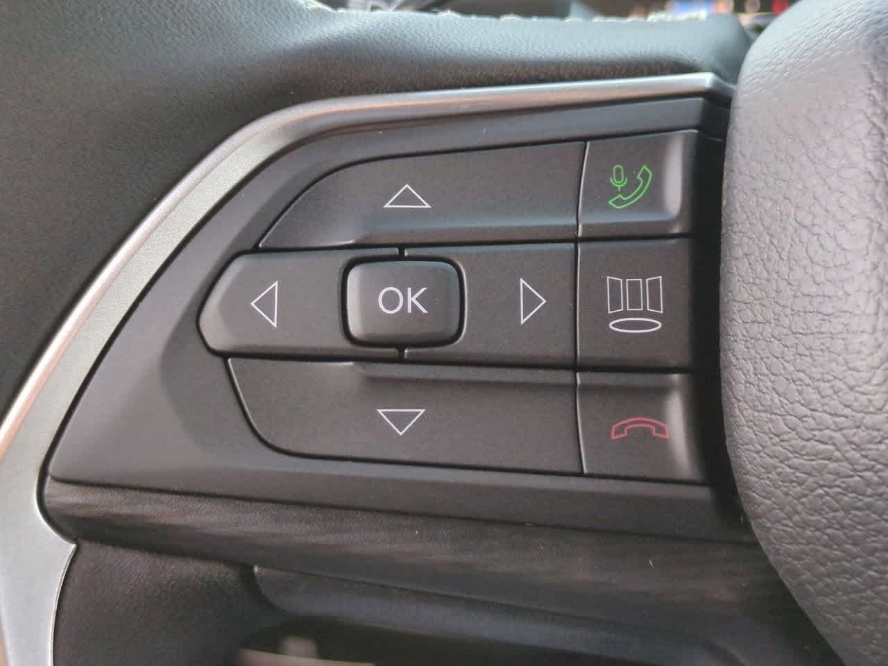 2025 Jeep Grand Cherokee GRAND CHEROKEE LAREDO X 4X2