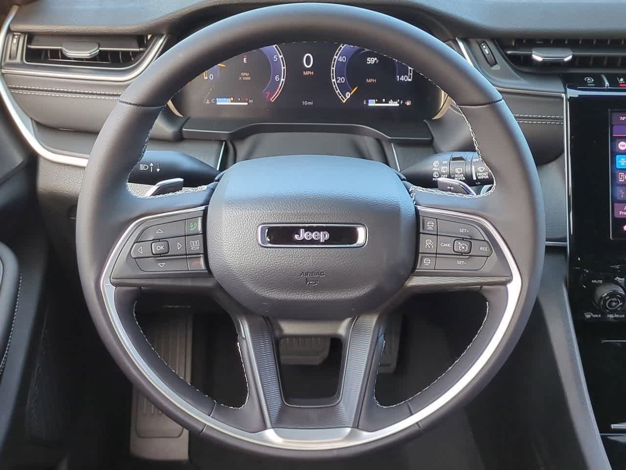 2025 Jeep Grand Cherokee GRAND CHEROKEE LAREDO 4X2