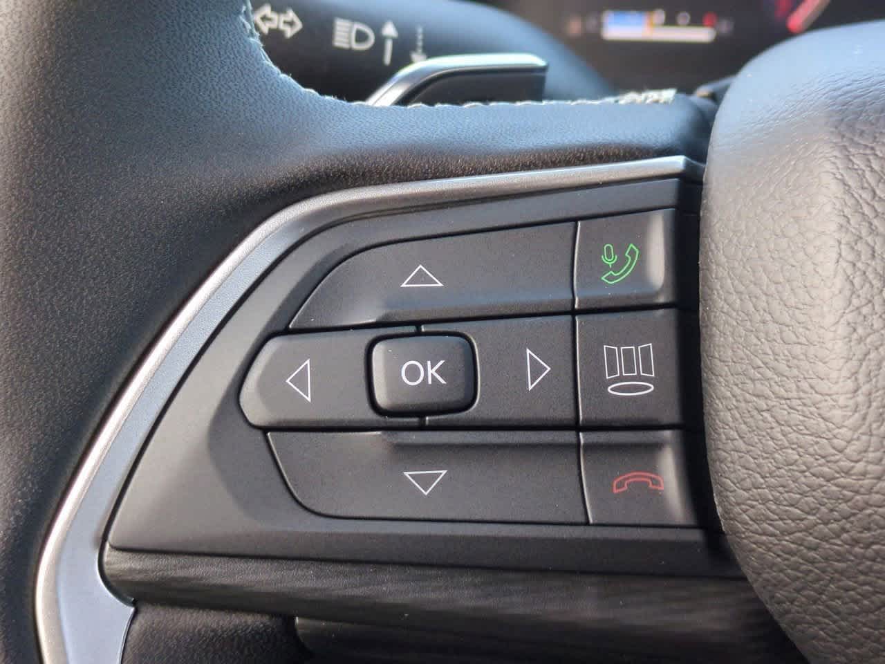 2025 Jeep Grand Cherokee GRAND CHEROKEE LAREDO 4X2