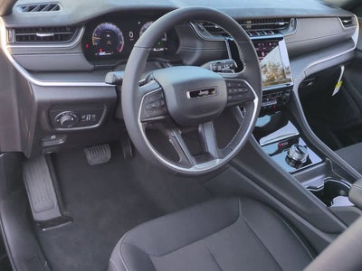 2025 Jeep Grand Cherokee GRAND CHEROKEE LAREDO 4X2