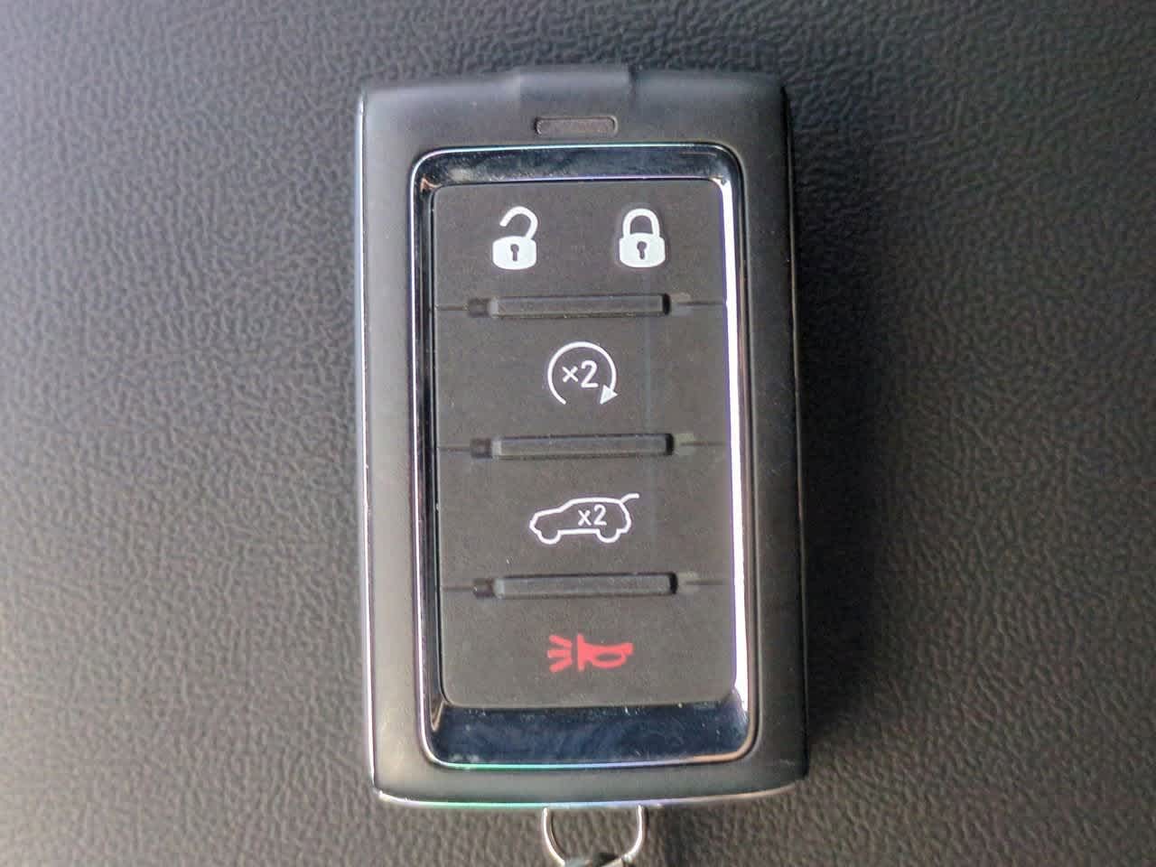 2025 Jeep Grand Cherokee GRAND CHEROKEE LAREDO 4X2