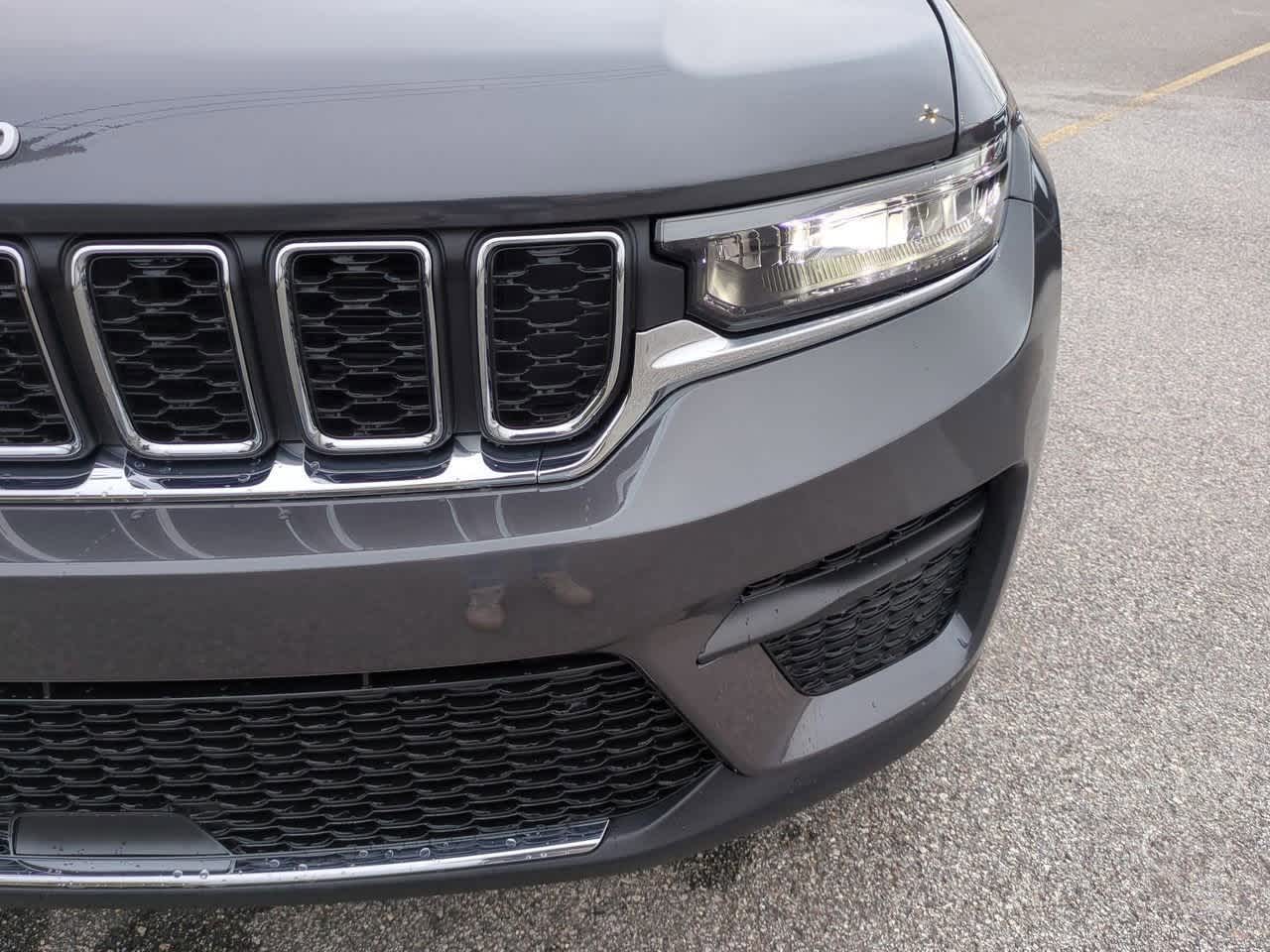 2025 Jeep Grand Cherokee GRAND CHEROKEE LAREDO X 4X2