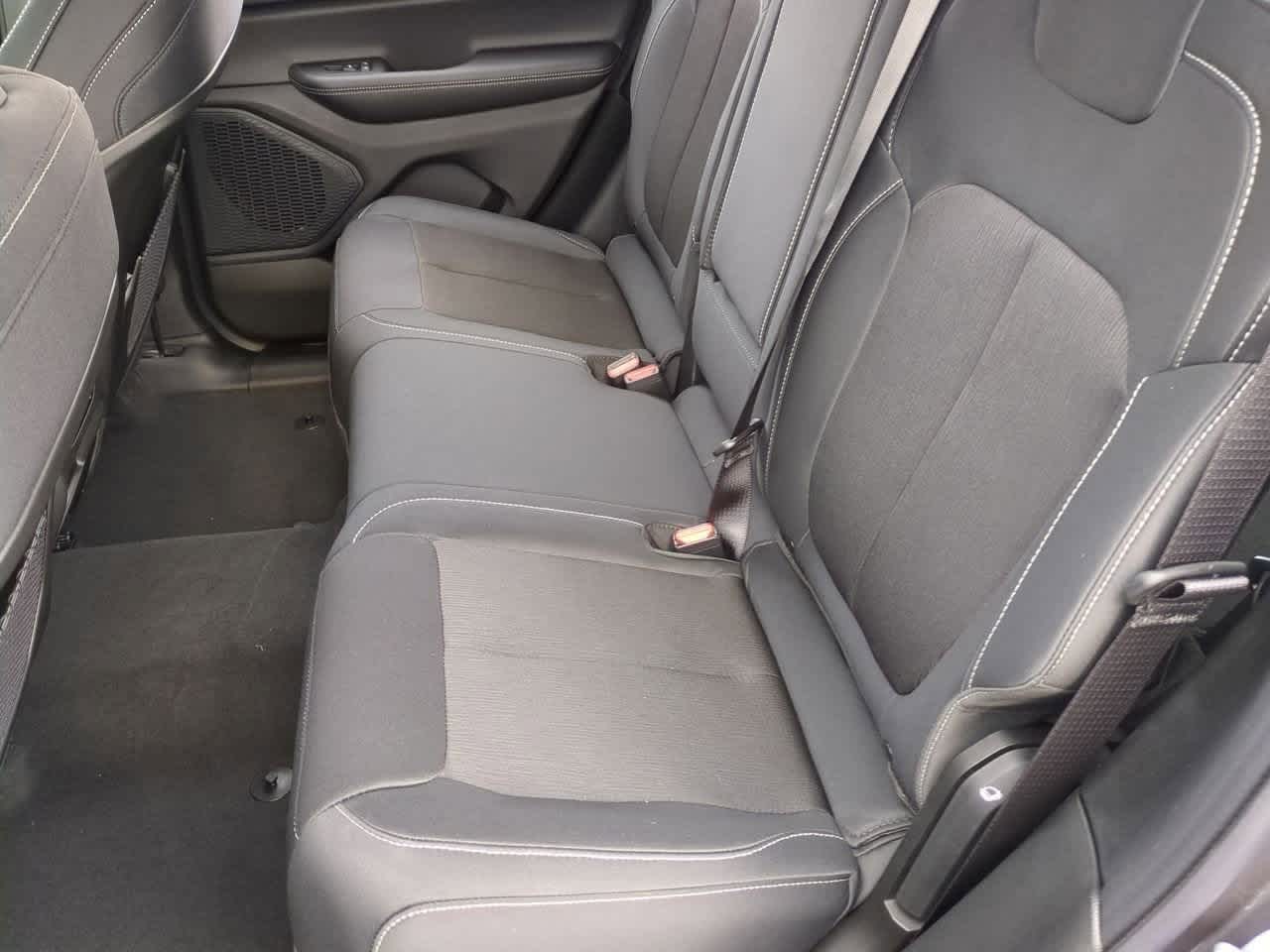 2025 Jeep Grand Cherokee GRAND CHEROKEE LAREDO X 4X2