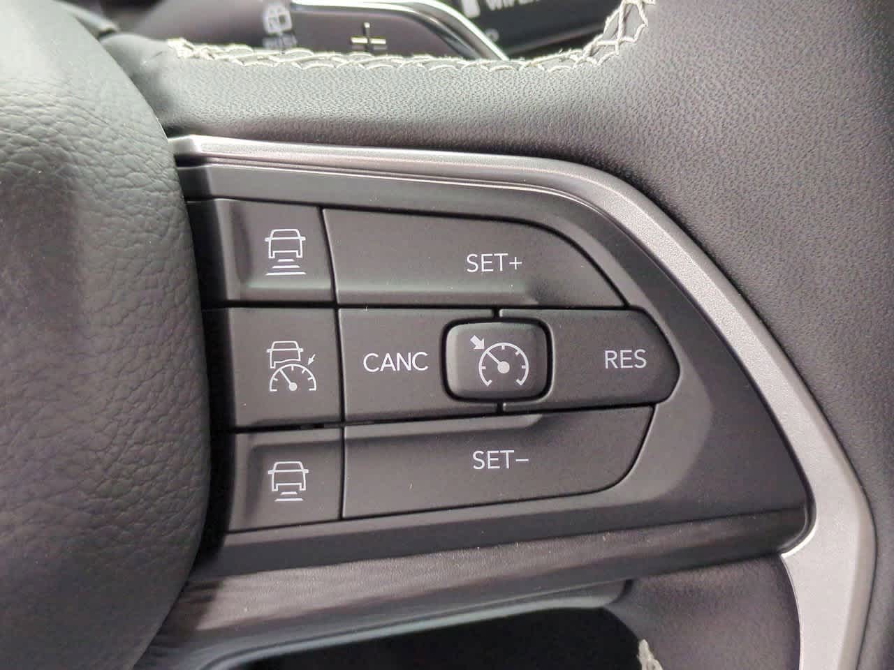 2025 Jeep Grand Cherokee GRAND CHEROKEE LAREDO X 4X2