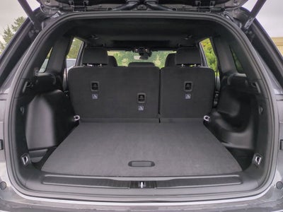 2025 Jeep Grand Cherokee GRAND CHEROKEE LAREDO X 4X2