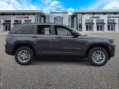 2025 Jeep Grand Cherokee GRAND CHEROKEE LAREDO X 4X2