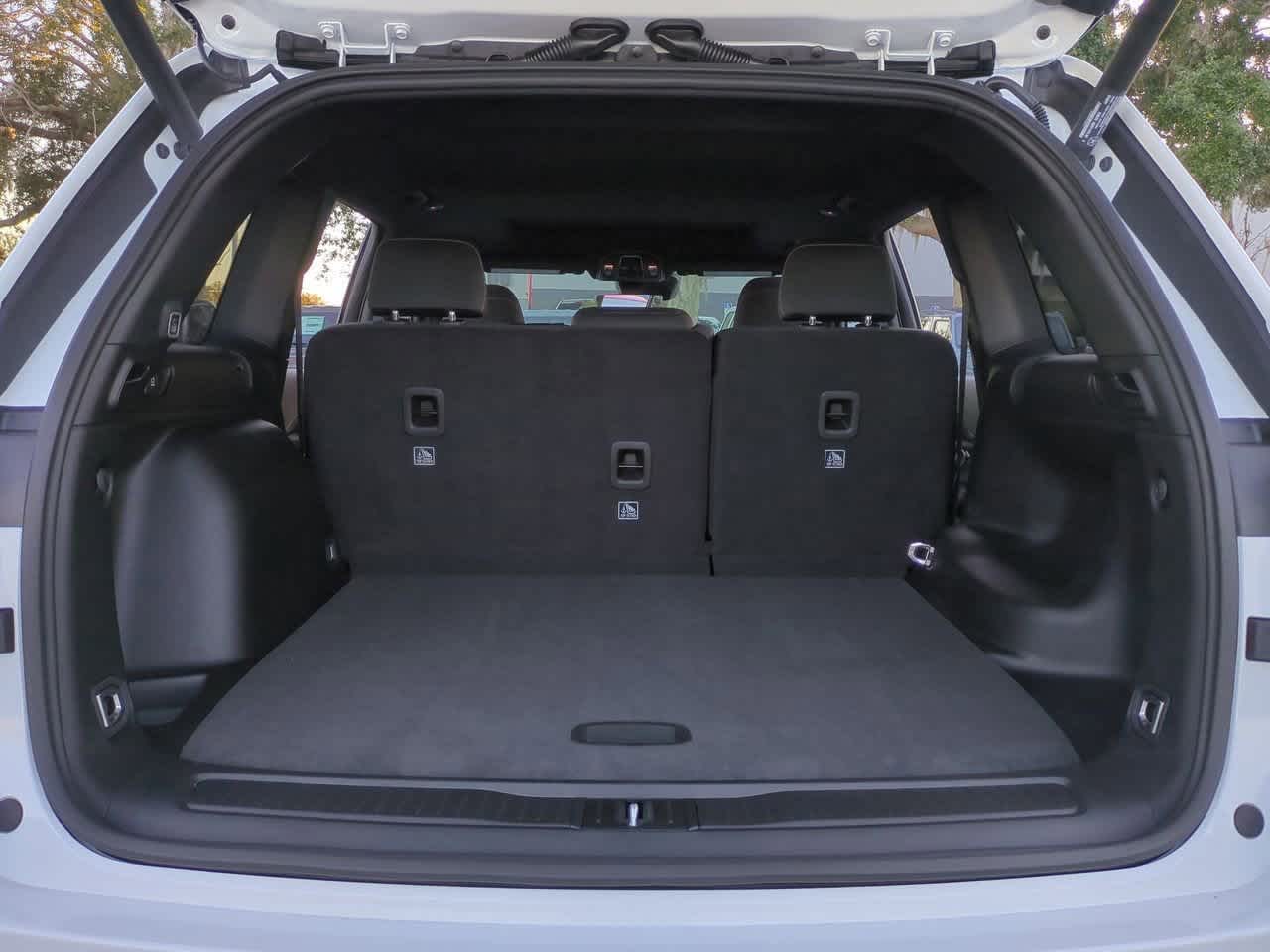 2025 Jeep Grand Cherokee GRAND CHEROKEE LAREDO X 4X2