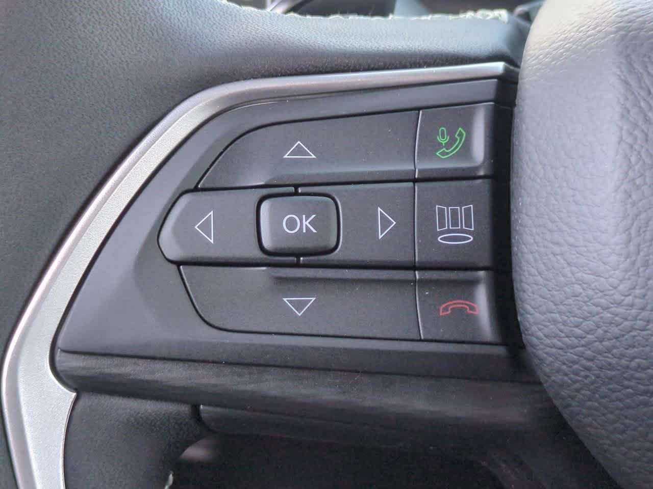 2025 Jeep Grand Cherokee GRAND CHEROKEE LAREDO 4X2