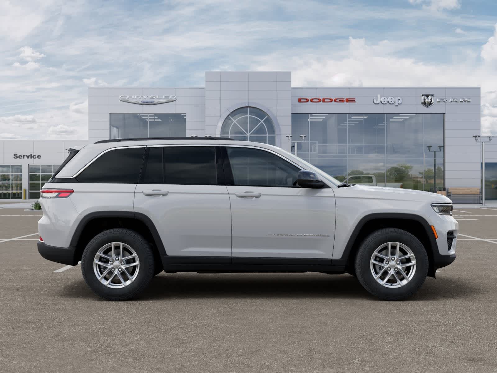 Jeep Grand Cherokee 2026 GRAND CHEROKEE LAREDO 4X2