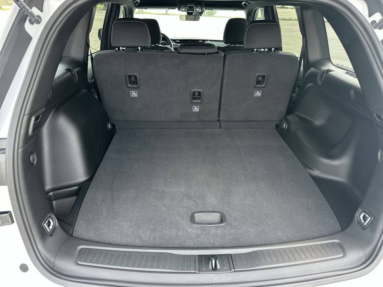 Jeep Grand Cherokee 2026 GRAND CHEROKEE LAREDO 4X2