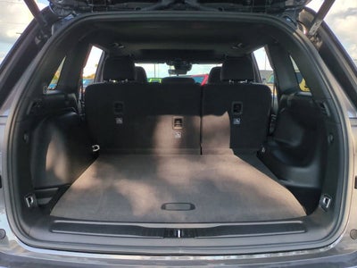 2025 Jeep Grand Cherokee GRAND CHEROKEE LAREDO X 4X2