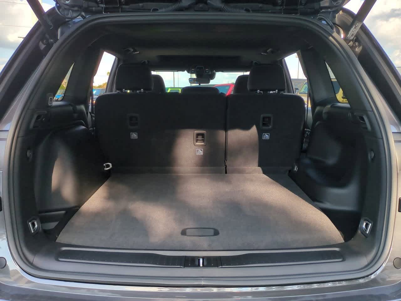 2025 Jeep Grand Cherokee GRAND CHEROKEE LAREDO X 4X2