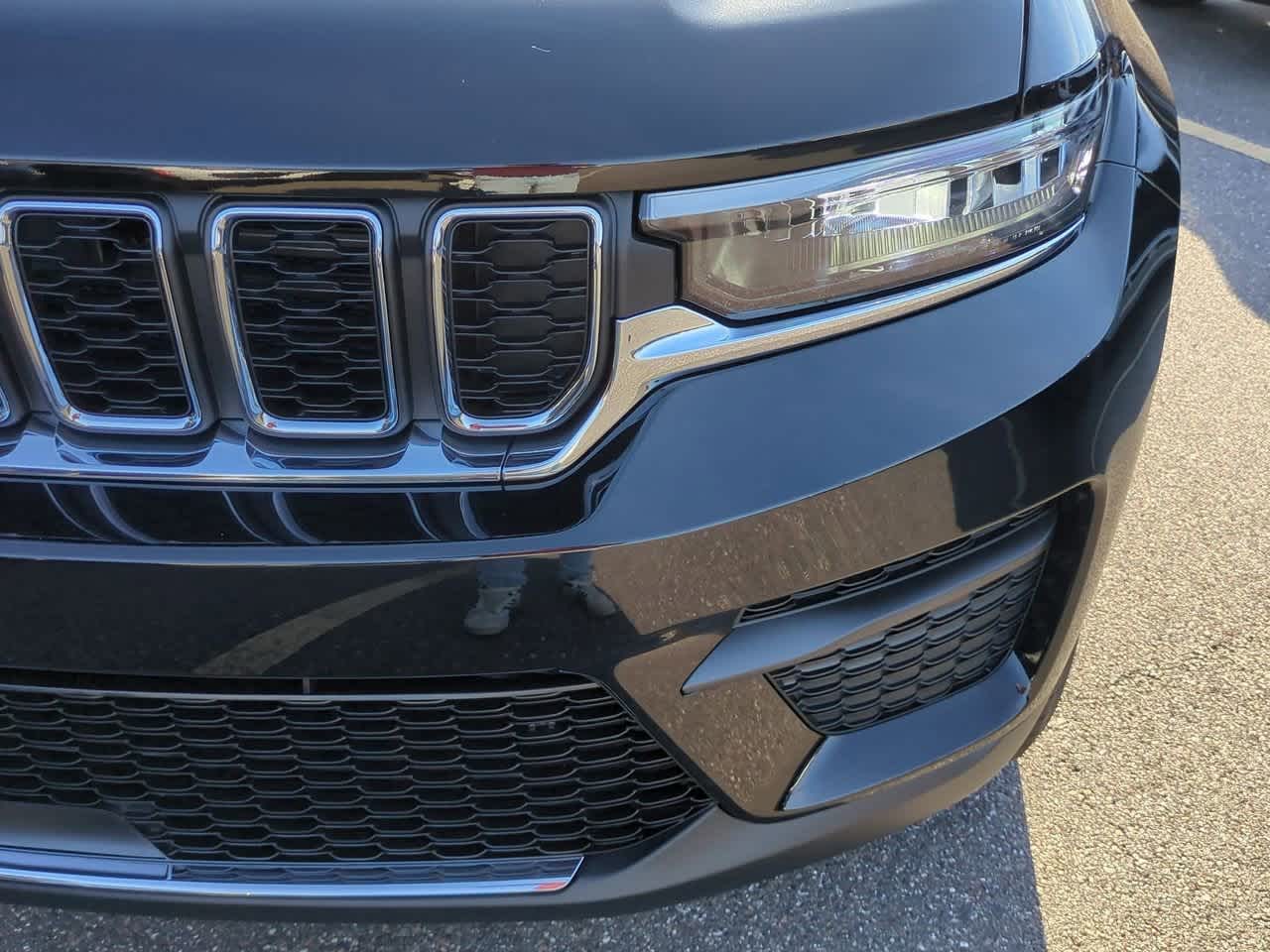 2025 Jeep Grand Cherokee GRAND CHEROKEE LAREDO X 4X2