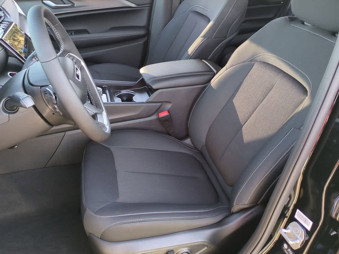 2025 Jeep Grand Cherokee GRAND CHEROKEE LAREDO X 4X2