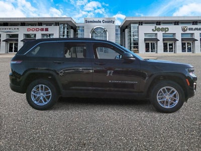 2025 Jeep Grand Cherokee GRAND CHEROKEE LAREDO X 4X2