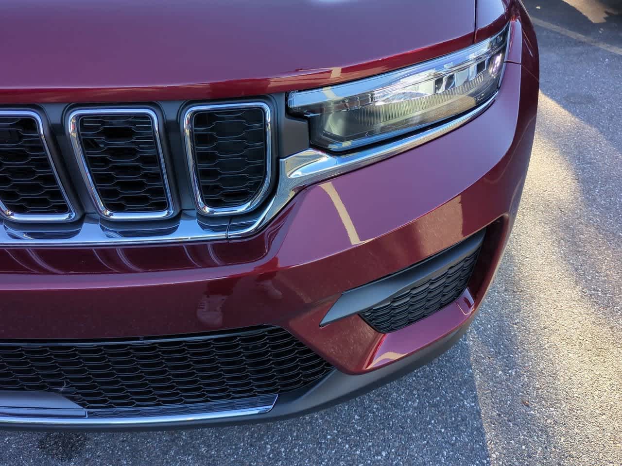 2025 Jeep Grand Cherokee GRAND CHEROKEE LAREDO 4X2