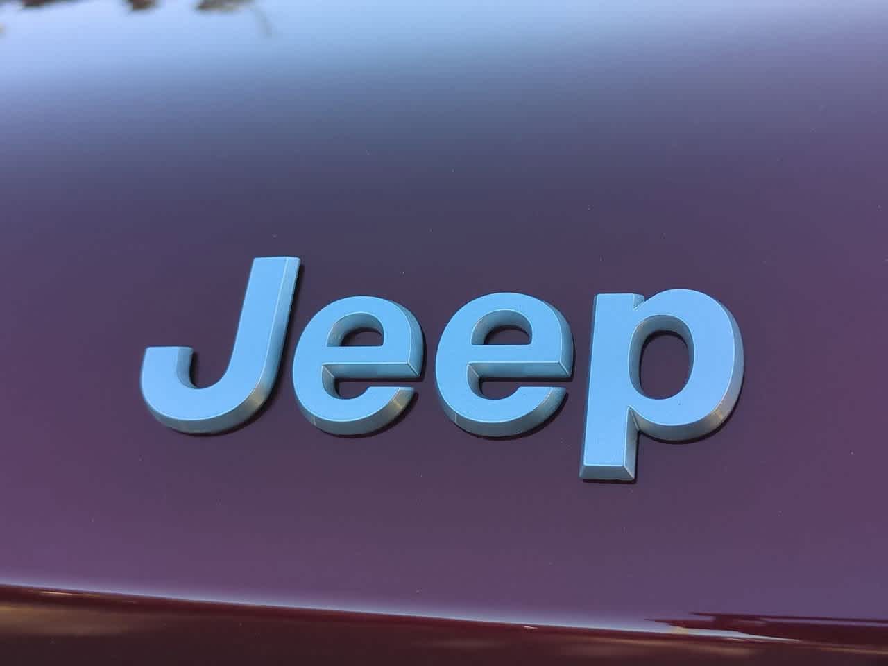 2025 Jeep Grand Cherokee GRAND CHEROKEE LAREDO 4X2