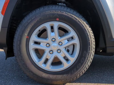 2025 Jeep Grand Cherokee GRAND CHEROKEE LAREDO 4X2