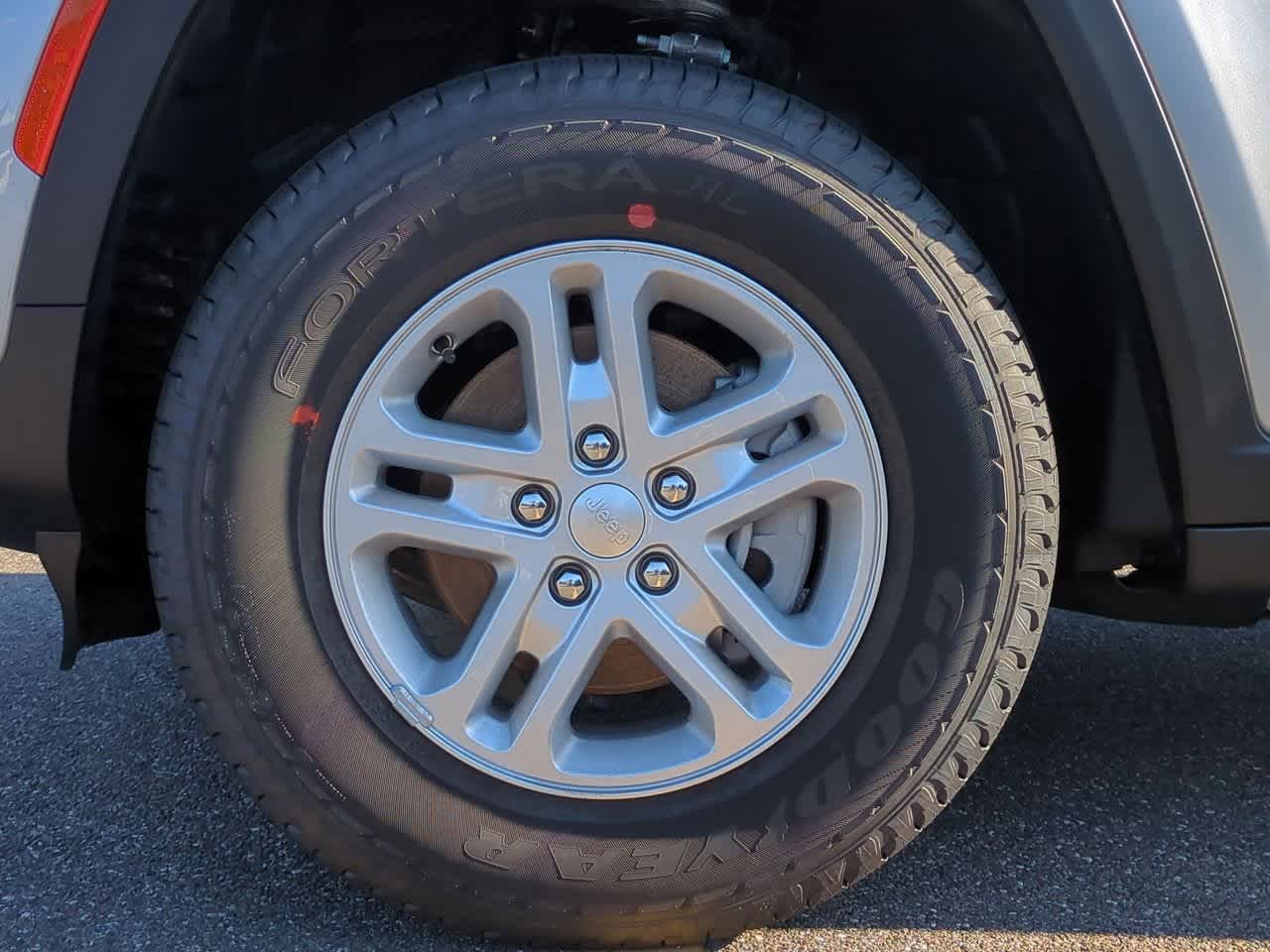 2025 Jeep Grand Cherokee GRAND CHEROKEE LAREDO 4X2