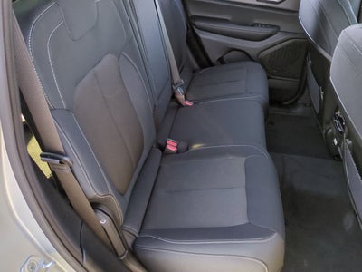 2025 Jeep Grand Cherokee GRAND CHEROKEE LAREDO 4X2