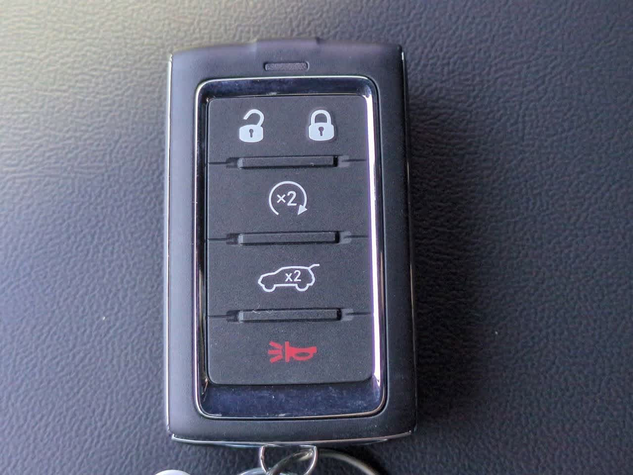 2025 Jeep Grand Cherokee GRAND CHEROKEE LAREDO 4X2