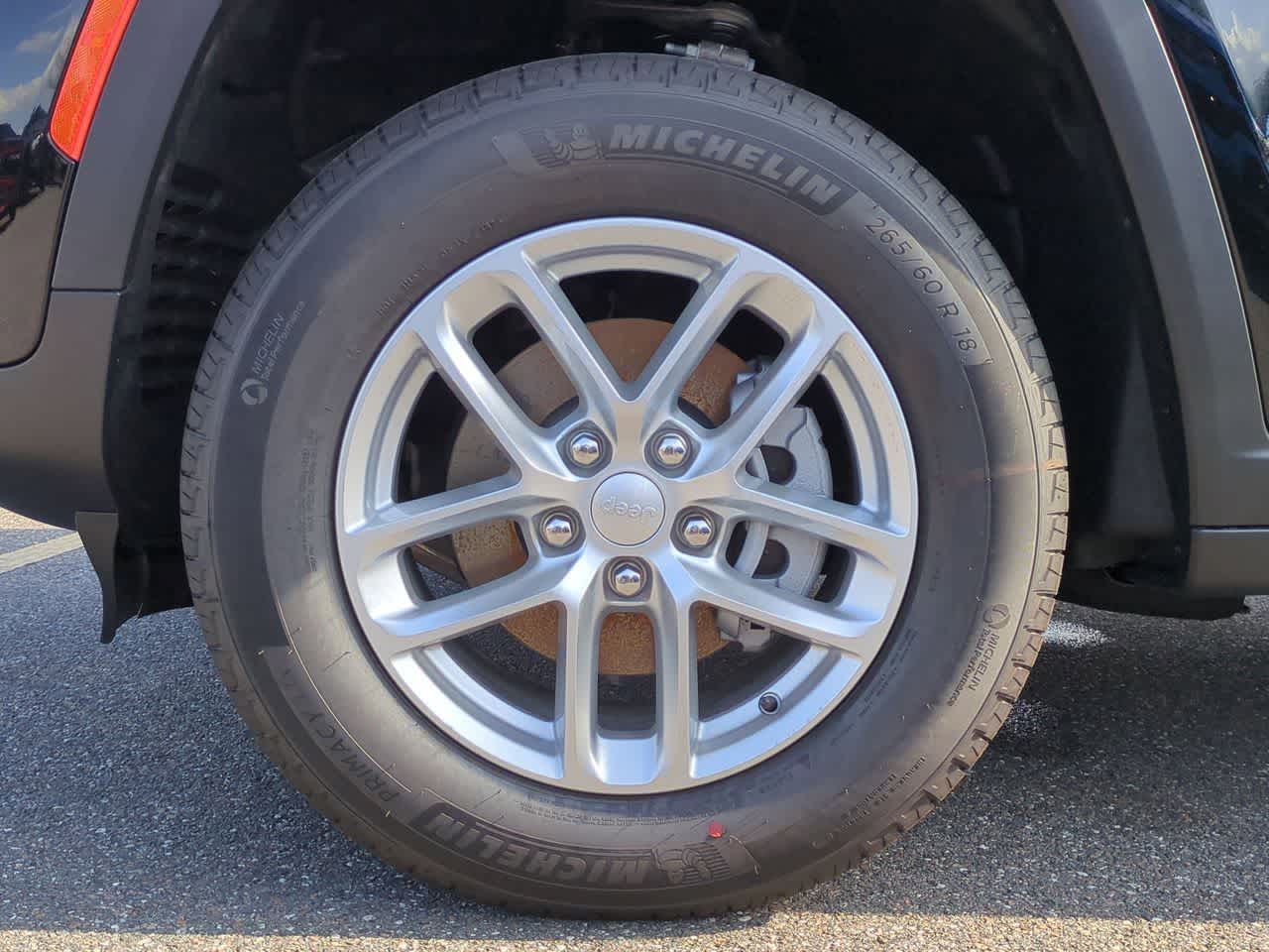 2025 Jeep Grand Cherokee GRAND CHEROKEE LAREDO X 4X2