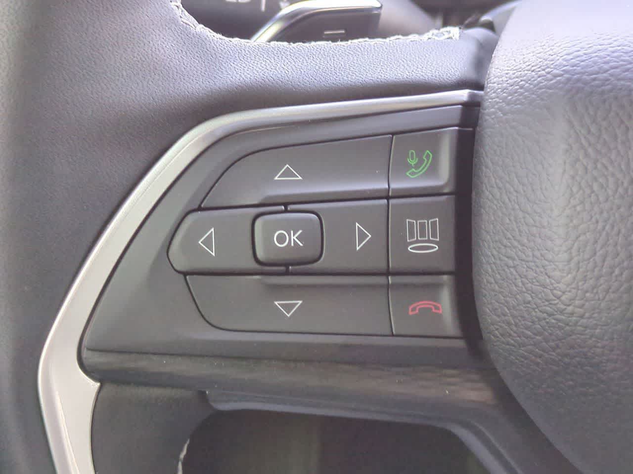 2025 Jeep Grand Cherokee GRAND CHEROKEE LAREDO X 4X2