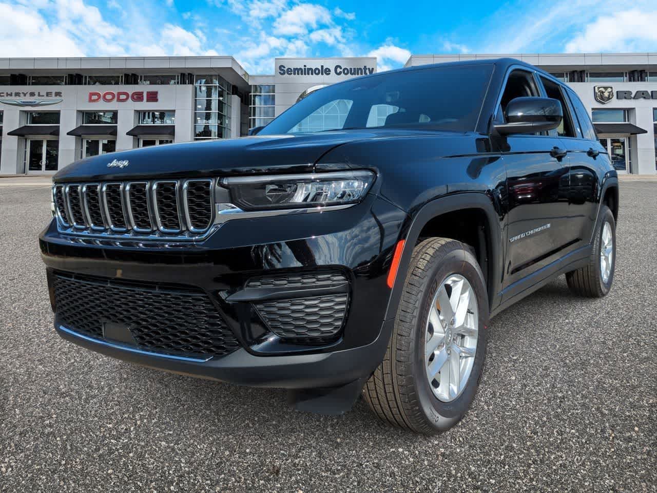 2025 Jeep Grand Cherokee GRAND CHEROKEE LAREDO X 4X2