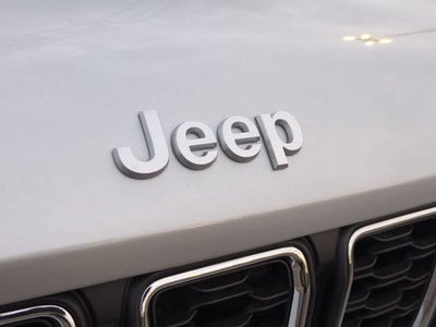 2025 Jeep Grand Cherokee GRAND CHEROKEE LAREDO 4X2