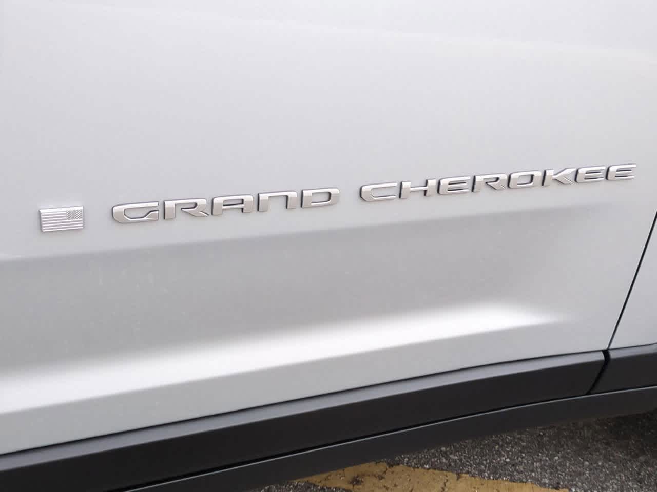 2025 Jeep Grand Cherokee GRAND CHEROKEE LAREDO 4X2