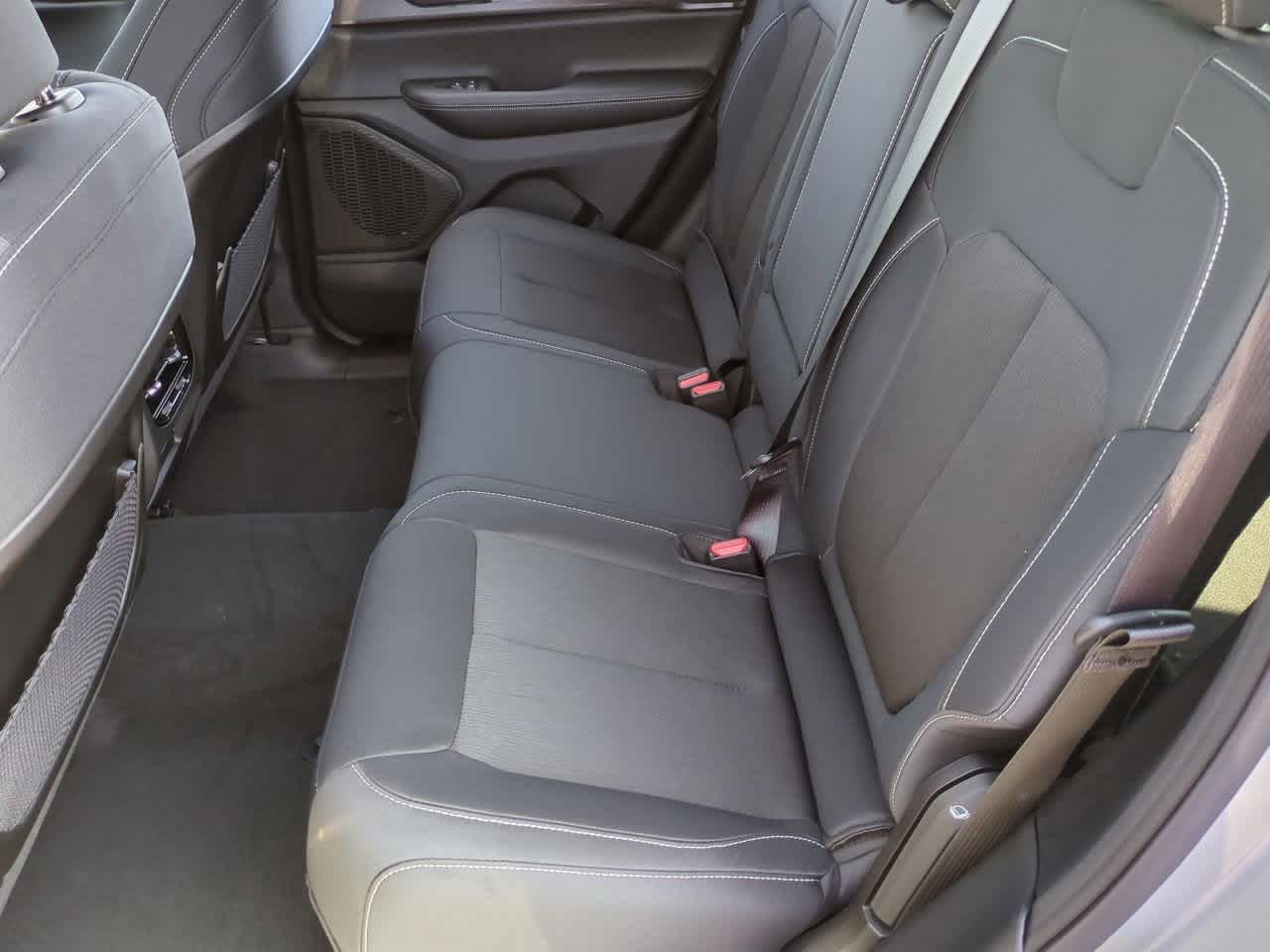 2025 Jeep Grand Cherokee GRAND CHEROKEE LAREDO X 4X2