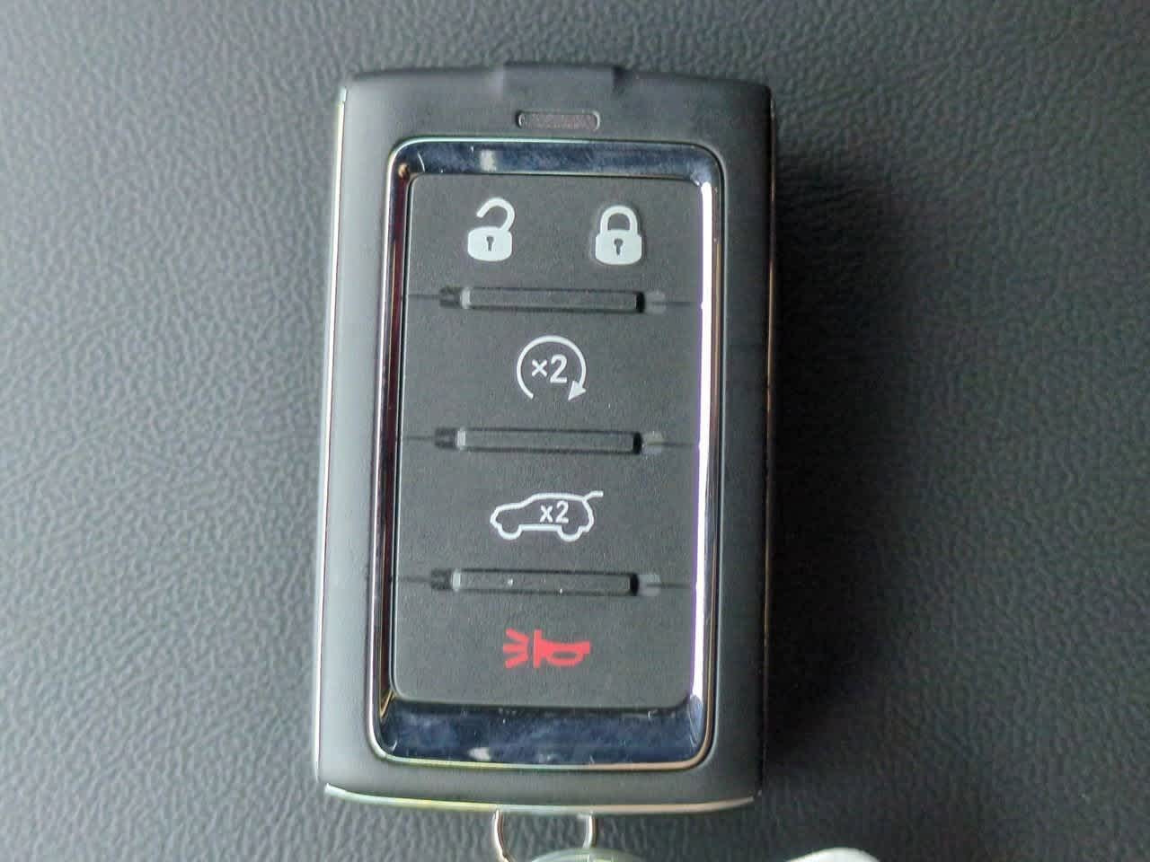 2025 Jeep Grand Cherokee GRAND CHEROKEE LAREDO X 4X2