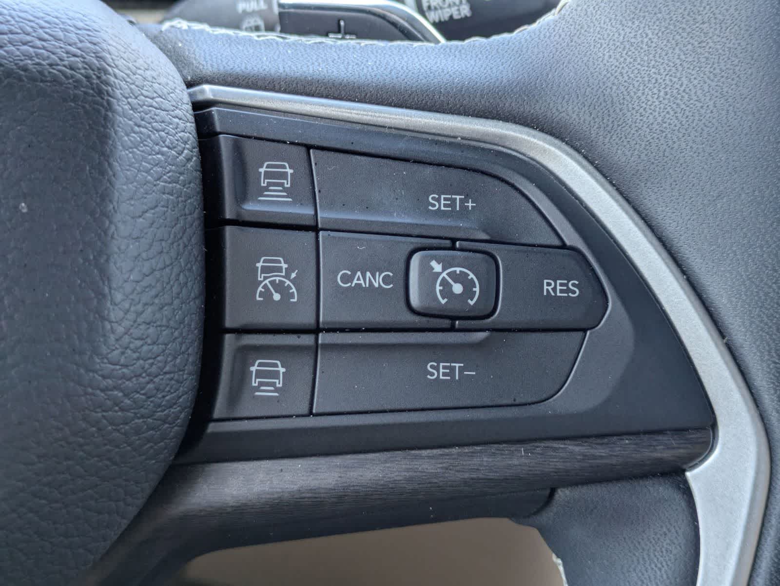 2023 Jeep Grand Cherokee Limited 4x2