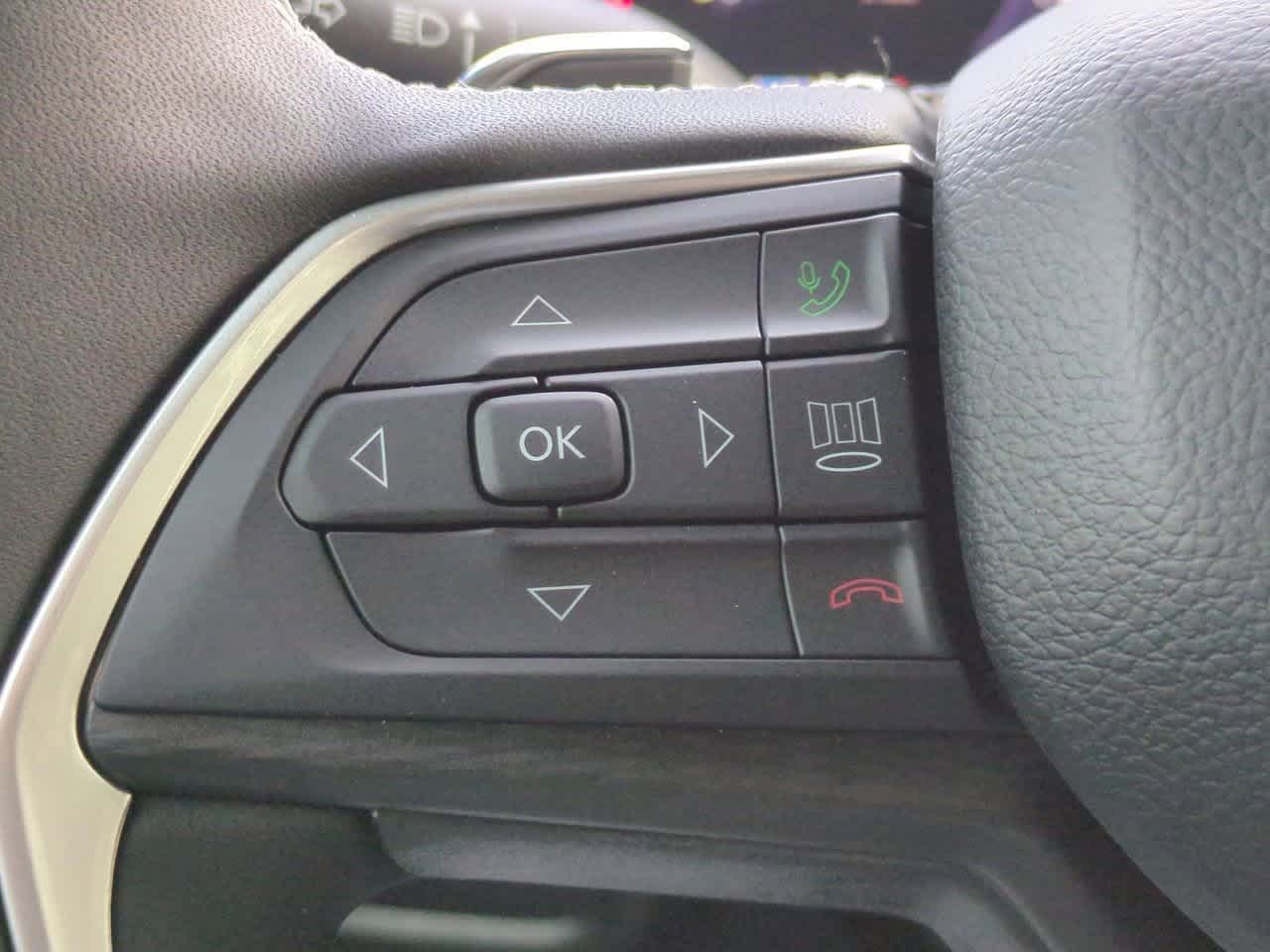 2025 Jeep Grand Cherokee GRAND CHEROKEE LAREDO X 4X4