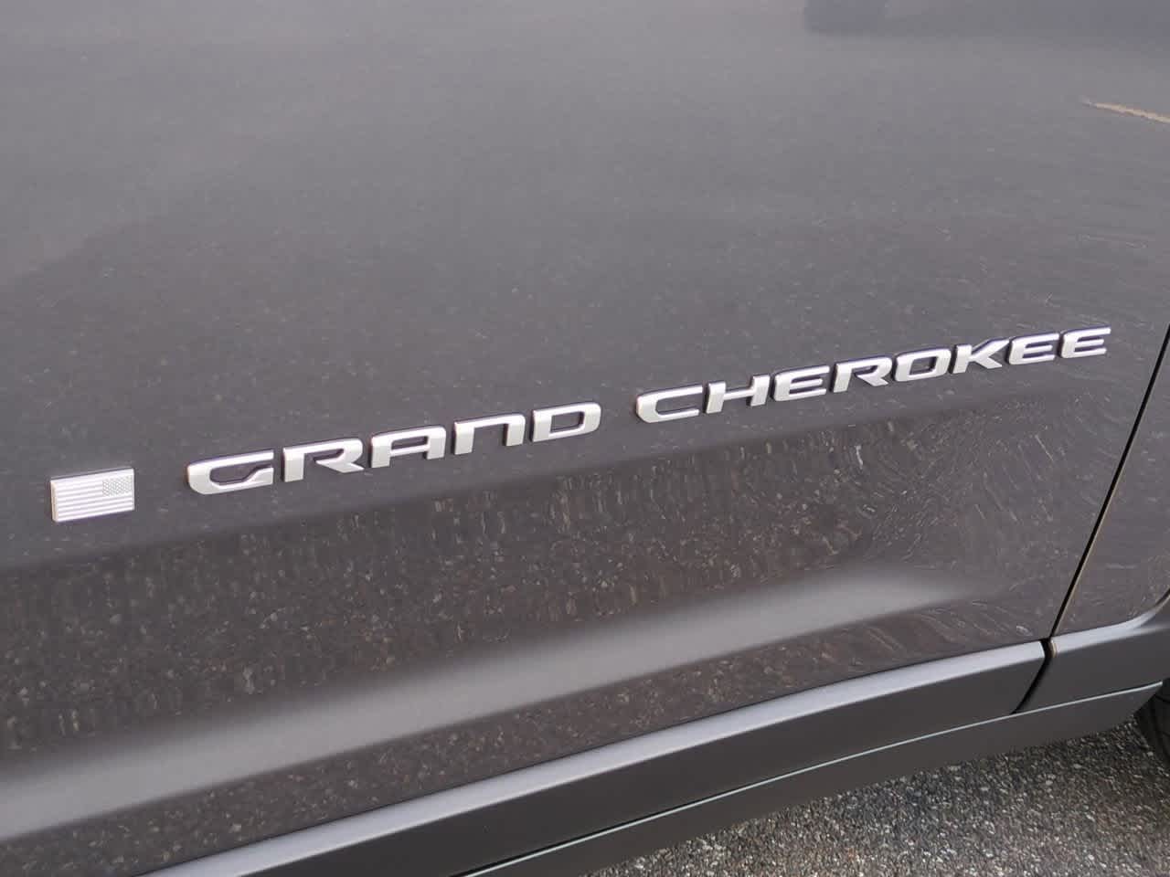 2025 Jeep Grand Cherokee GRAND CHEROKEE LAREDO X 4X4