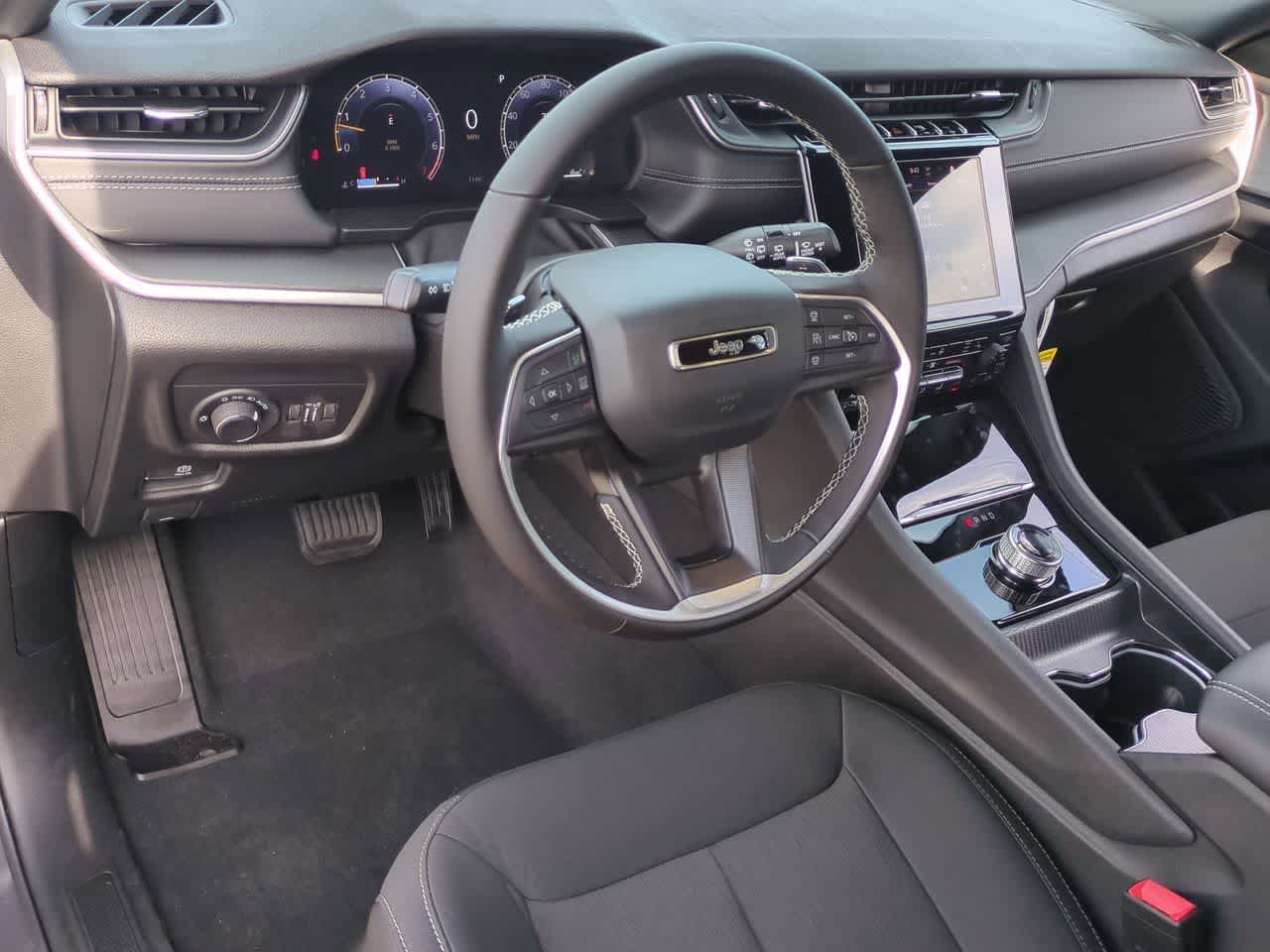 Jeep Grand Cherokee 2026 GRAND CHEROKEE LAREDO X 4X4