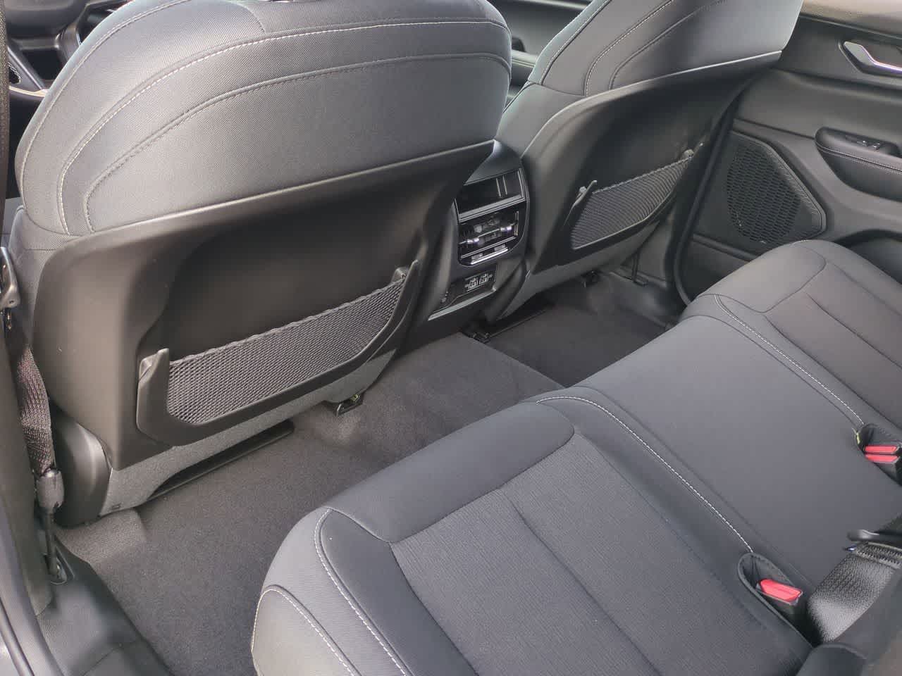 Jeep Grand Cherokee 2026 GRAND CHEROKEE LAREDO X 4X4