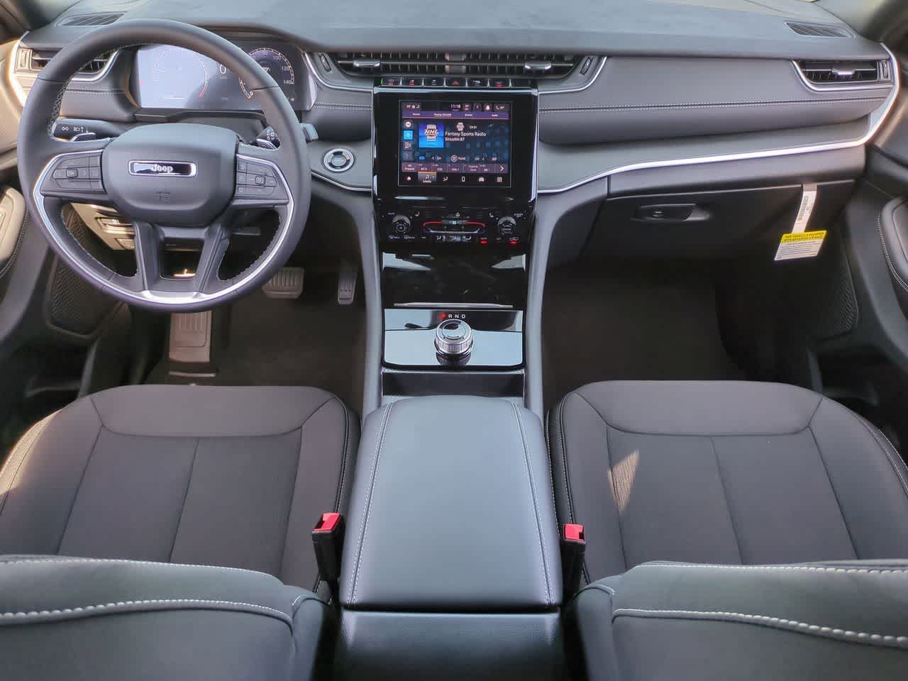 2025 Jeep Grand Cherokee GRAND CHEROKEE LAREDO X 4X4