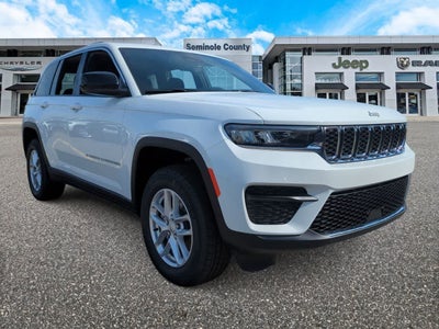 2025 Jeep Grand Cherokee GRAND CHEROKEE LAREDO X 4X4