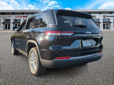 2025 Jeep Grand Cherokee GRAND CHEROKEE LAREDO X 4X4