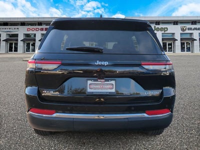 2025 Jeep Grand Cherokee GRAND CHEROKEE LAREDO X 4X4