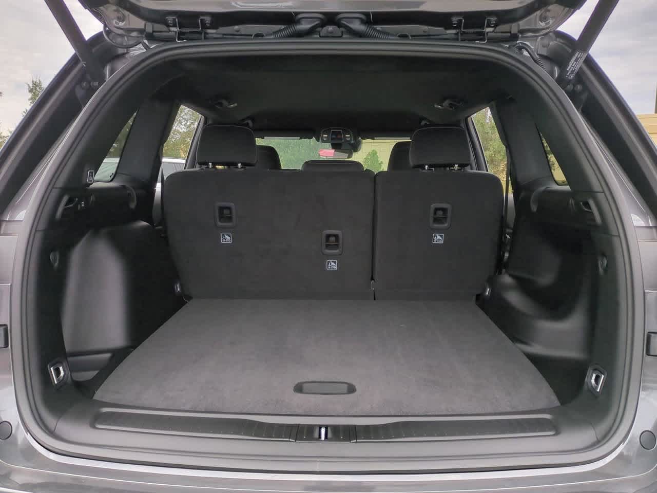 2025 Jeep Grand Cherokee GRAND CHEROKEE LAREDO 4X4