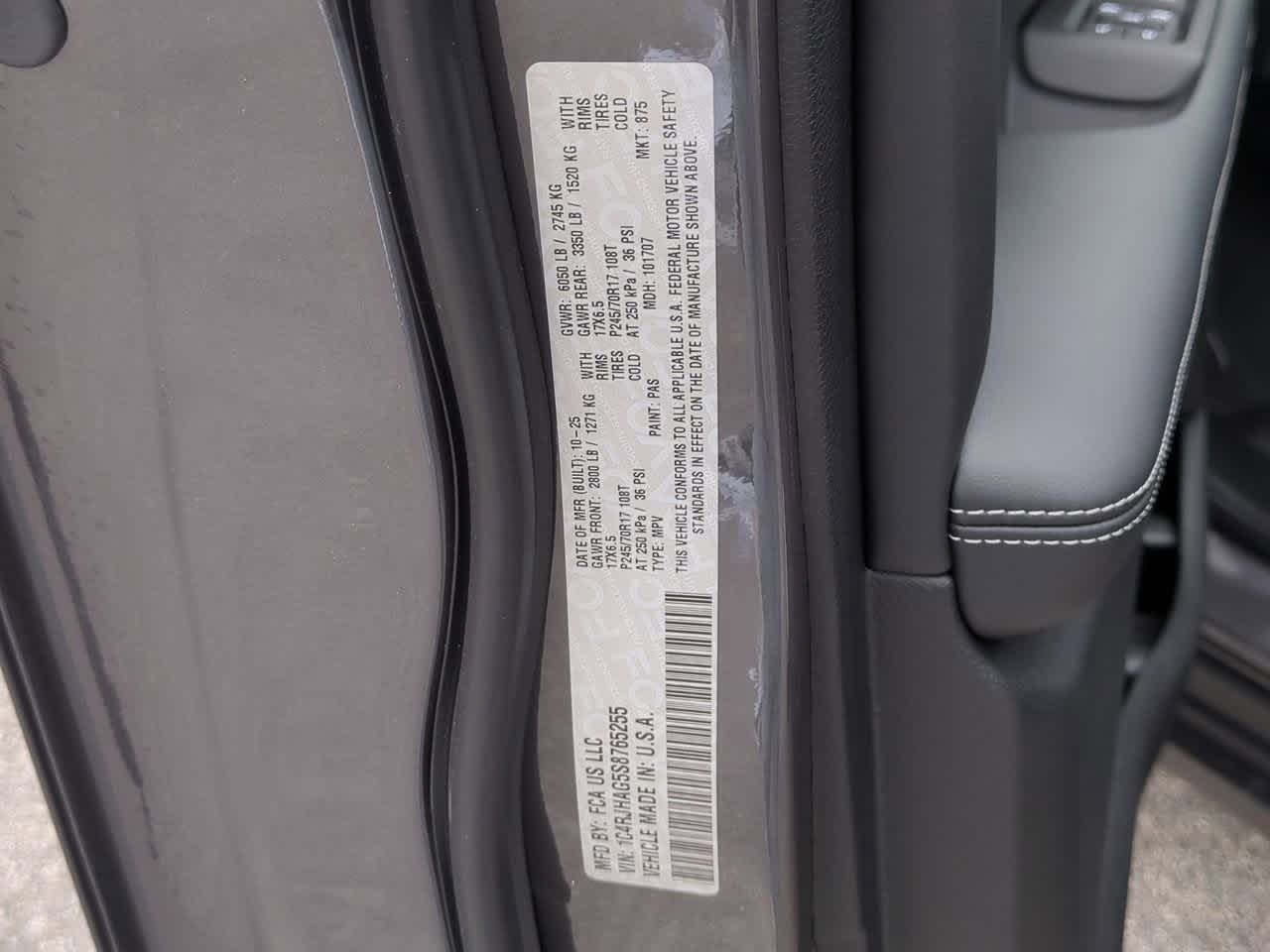 2025 Jeep Grand Cherokee GRAND CHEROKEE LAREDO 4X4