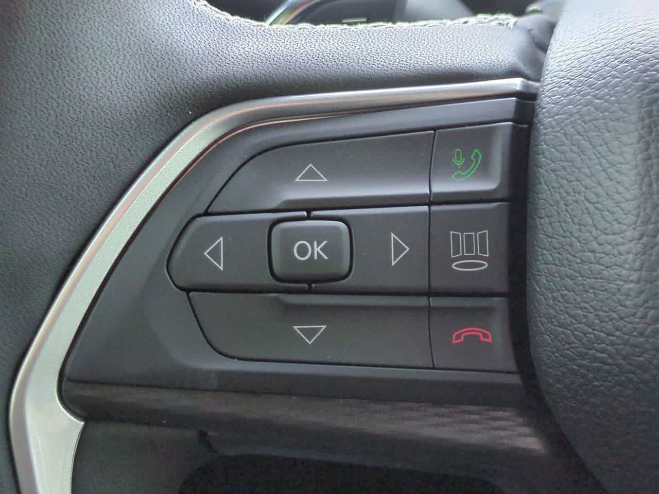 2025 Jeep Grand Cherokee GRAND CHEROKEE LAREDO X 4X4