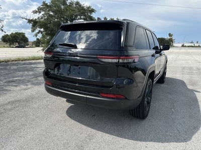 Jeep Grand Cherokee Altitude X 4x4 de 2025