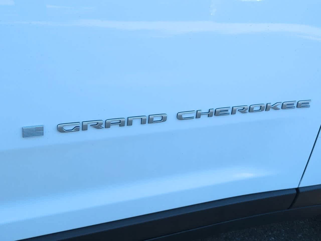 2025 Jeep Grand Cherokee GRAND CHEROKEE LAREDO X 4X4