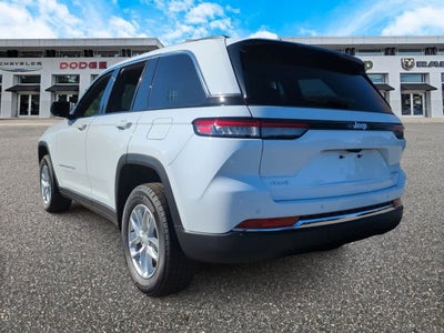 2025 Jeep Grand Cherokee GRAND CHEROKEE LAREDO X 4X4